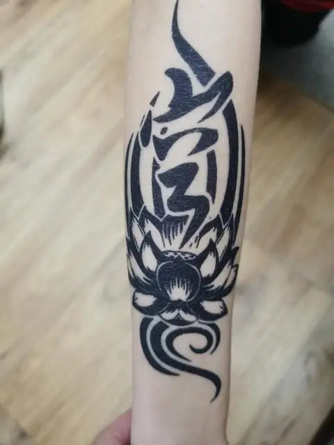 Долговременная татуировка Лотос-иероглиф Ink-Ok