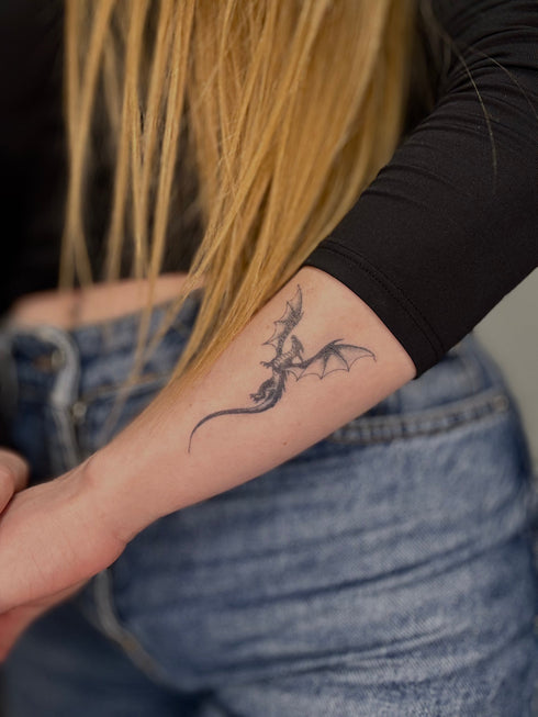 Долговременное тату Дракон в полете Ink-Ok