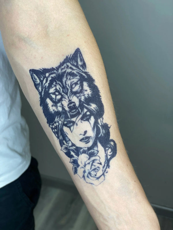 Долговременное тату Девушка-волк Ink-Ok