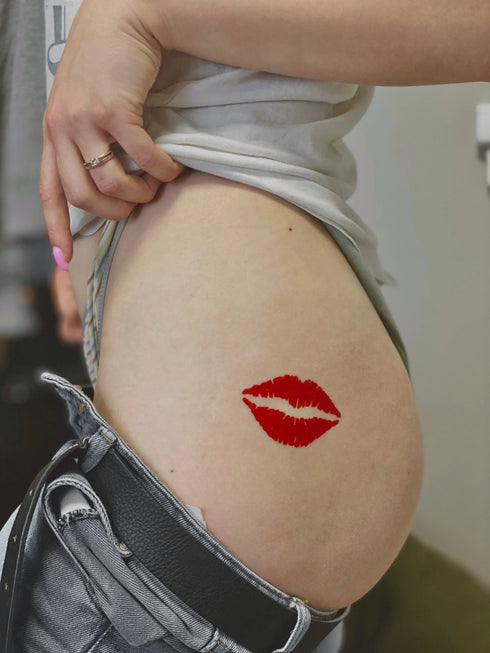 Временное тату Поцелуй (Red) Ink-Ok